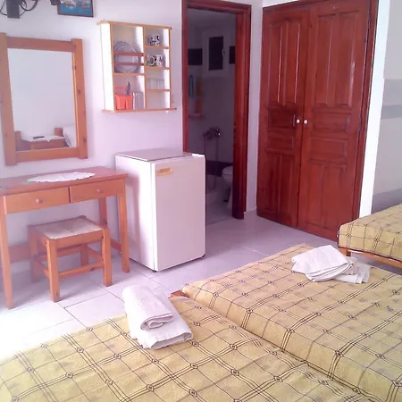 Guest house Nikolas Naousa (Paros)