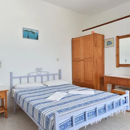 Guest house Nikolas Naousa (Paros)