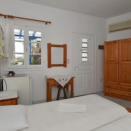 Guest house Nikolas Naousa (Paros)